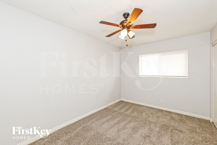 Building Photo - 2012 Bennett St