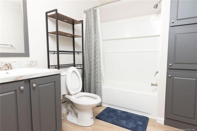 Building Photo - 37 Bermuda Dr