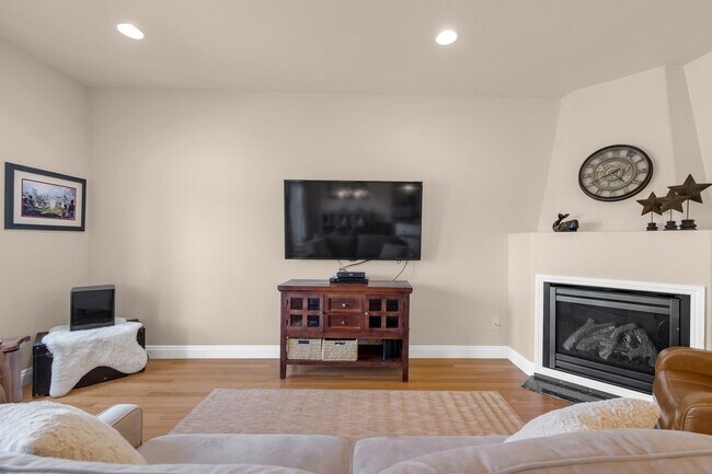 Building Photo - Central 2 Bedroom Home - Reno