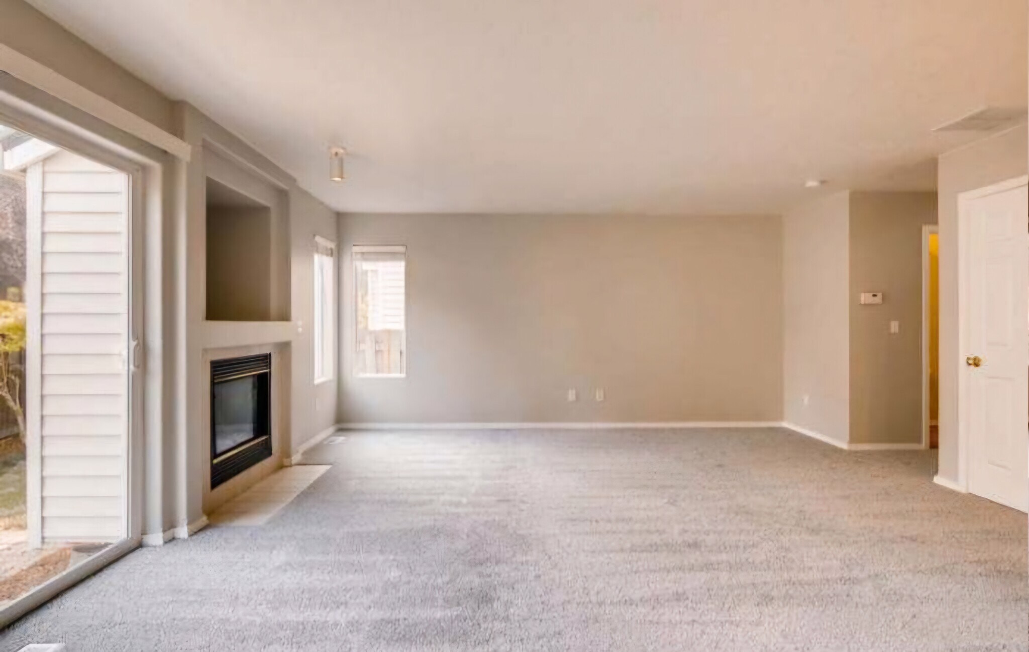Building Photo - 5143 NE Schoeler Cir