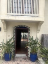 Building Photo - 1584 Redlands Pl