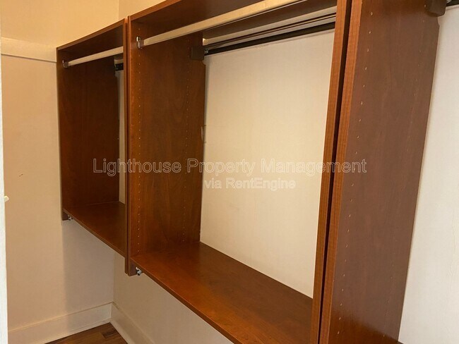 Building Photo - 223 E North St