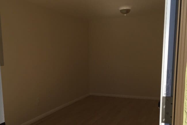 Bonus / Studio room - 505 Lime St