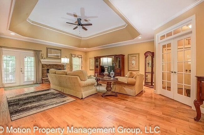 Building Photo - 682 E Mourning Dove Ct