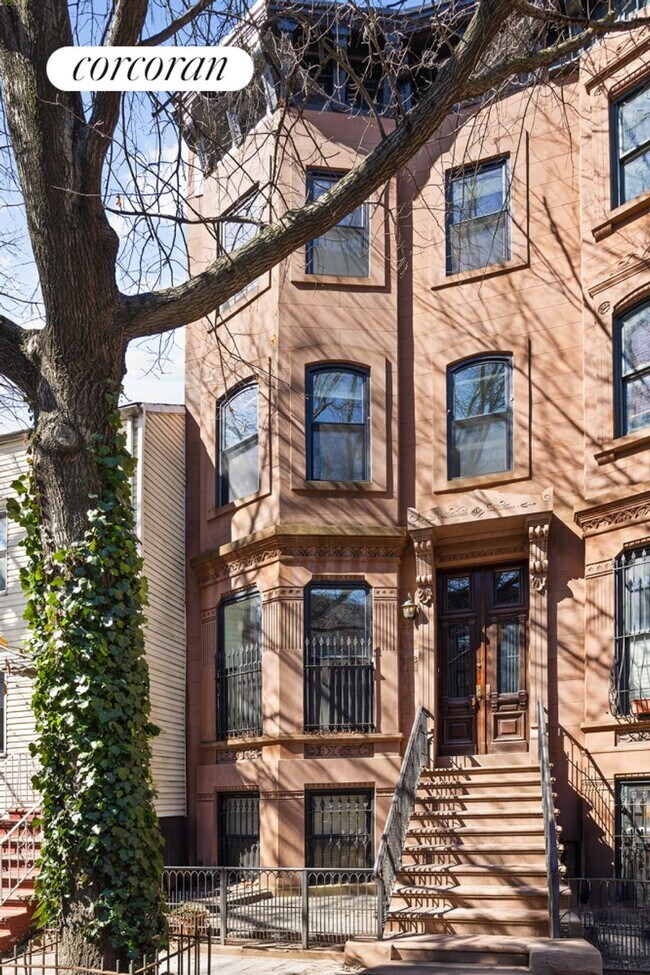 Building Photo - 478 Waverly Ave