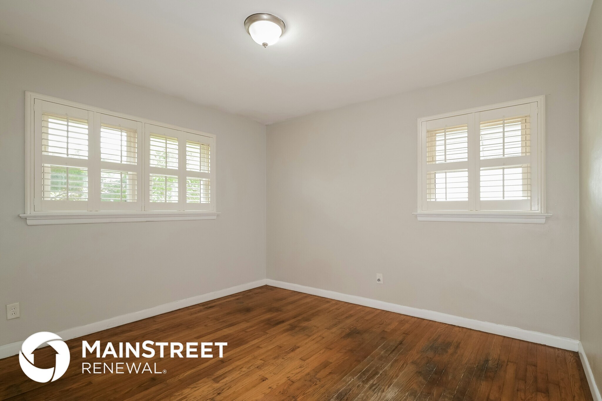 Building Photo - 670 Florland Dr