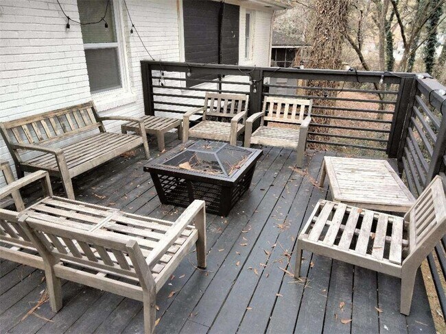 Building Photo - 2130 Keheley Dr