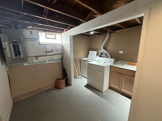 Building Photo - 181 Gibson St