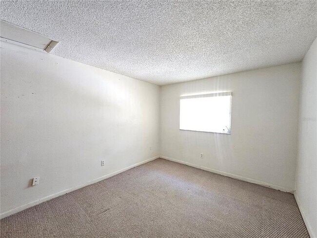 Building Photo - 209 Northwest Jefferson Cir N