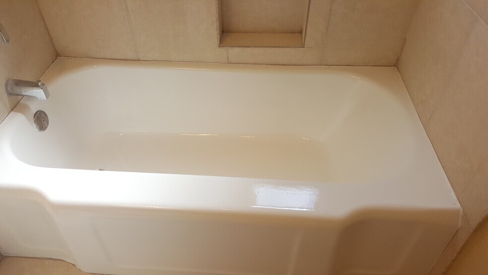 Building Photo - 1231 Longwood St