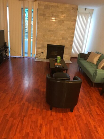 Building Photo - 1607 Glendon Ave