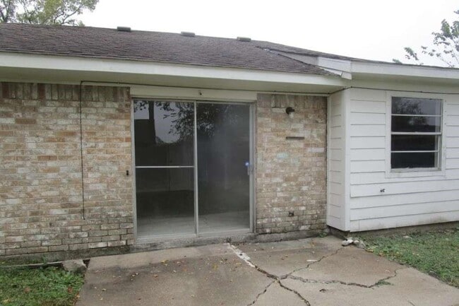 Building Photo - 12515 Gotham Dr