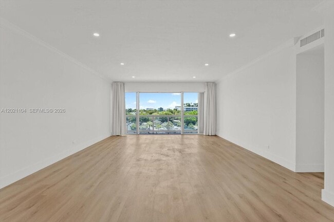 Building Photo - 2451 Brickell Ave