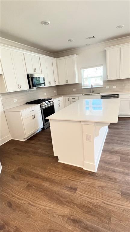 Building Photo - 2720 Westgate Park Dr