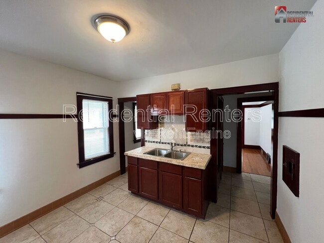 Building Photo - 2730 N 47th St