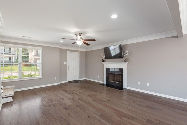 Building Photo - 6964 Holliday Park Ln
