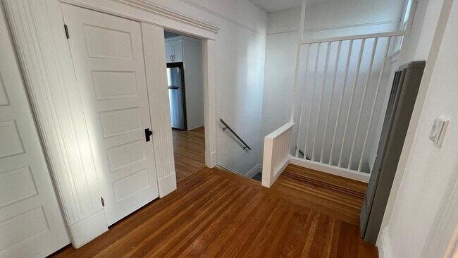 Building Photo - 1420-1424 9th Ave