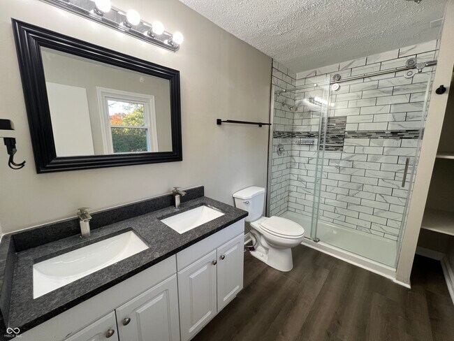 Building Photo - 4343 W Fairview Rd