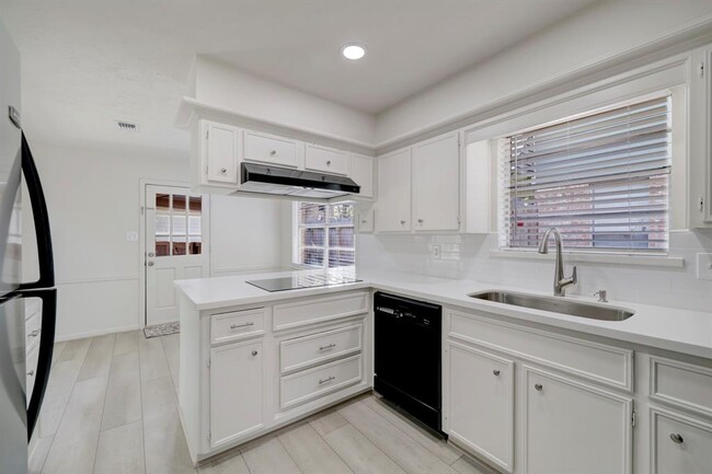 Building Photo - 5618 Enchanted Timbers Dr