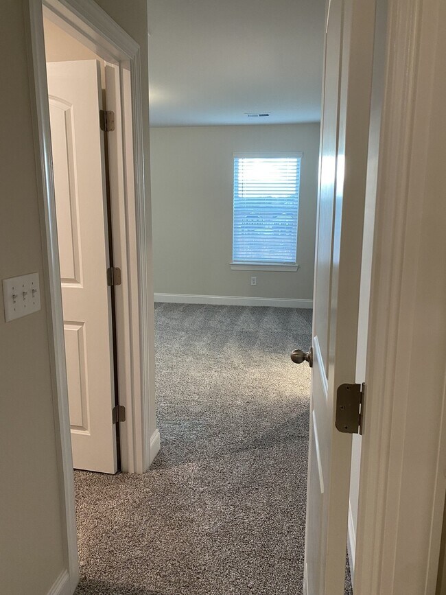 Building Photo - 365 Coleman Ct