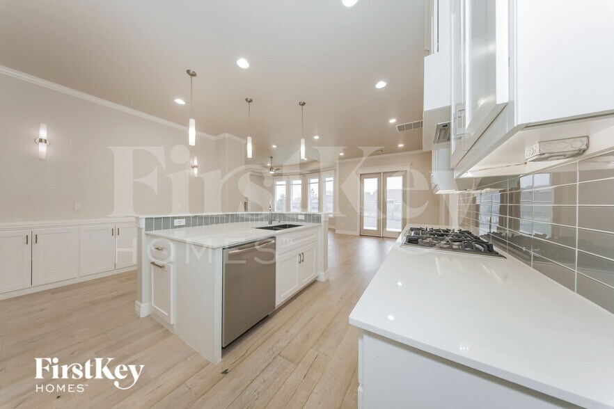 Building Photo - 2001 Marsala Dr