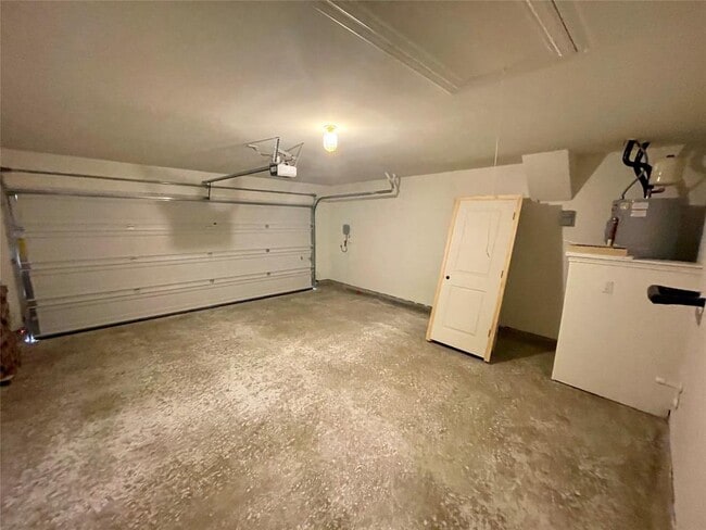 Building Photo - 107 Sophora Dr