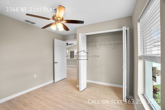 Building Photo - 3346 NE 21st Pl