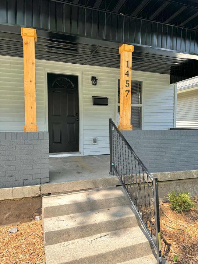 Building Photo - Charming & Fully Remodeled 2-Bed Gem – Your Perfect Home Awaits!