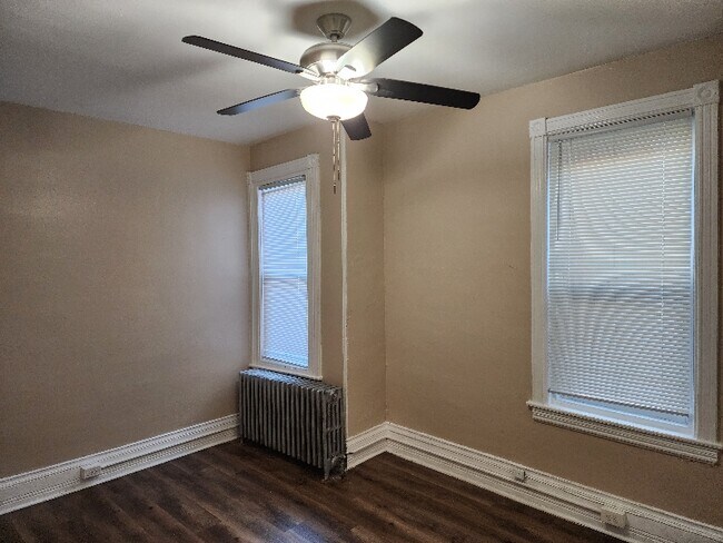 Building Photo - 1428 S 51st St
