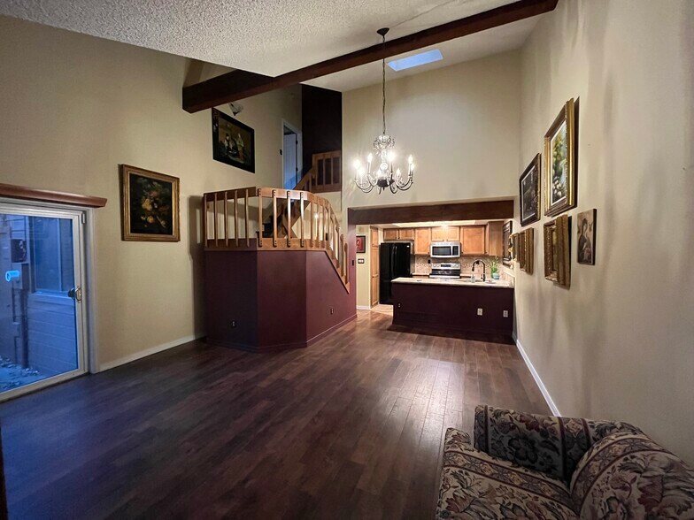 Building Photo - 2685 S Dayton Way