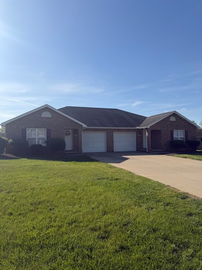 Building Photo - 138 Daleview Dr