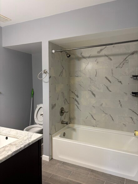 The bath room - 201 Salem Ct