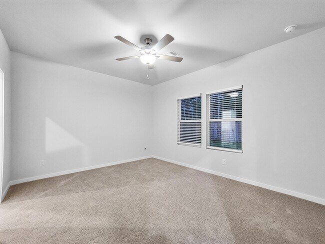Building Photo - 10759 Red Flagstone Dr