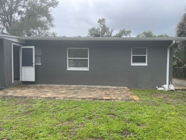 Building Photo - 543 Sandra Ave