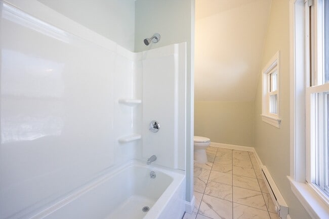 Building Photo - 584 Mt Hope St