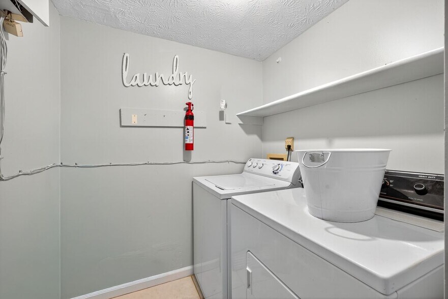 Building Photo - 145 N Bend Trail