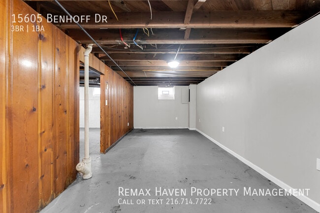 Building Photo - 15605 Benhoff Dr
