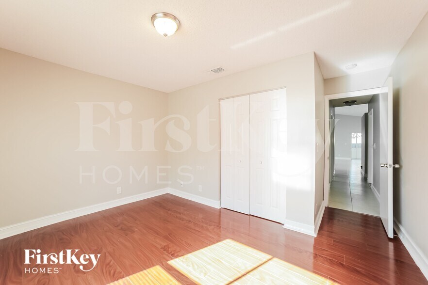 Building Photo - 6429 French Angel Terrace