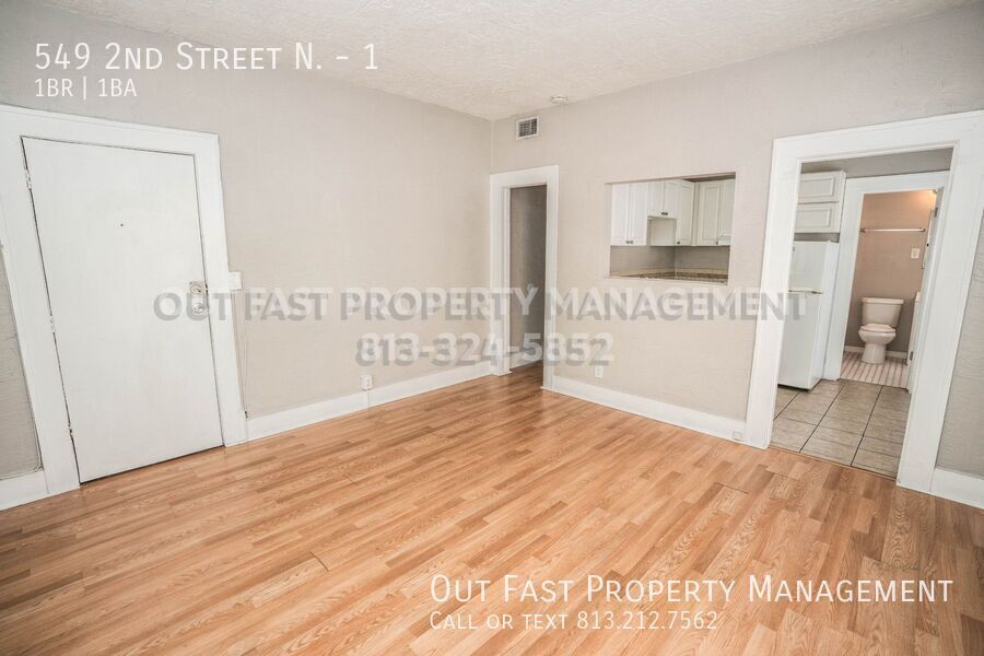 Building Photo - 549 2nd St N