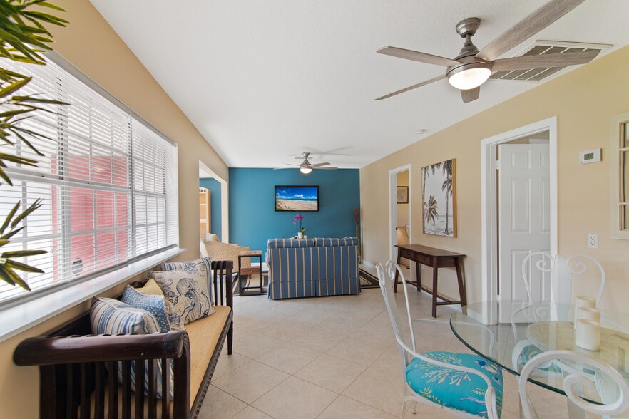 Building Photo - 1441 5th Ct