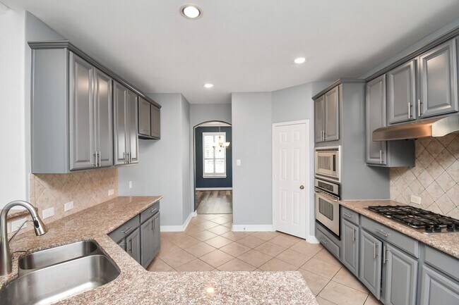 Building Photo - 2923 Manchester Cove