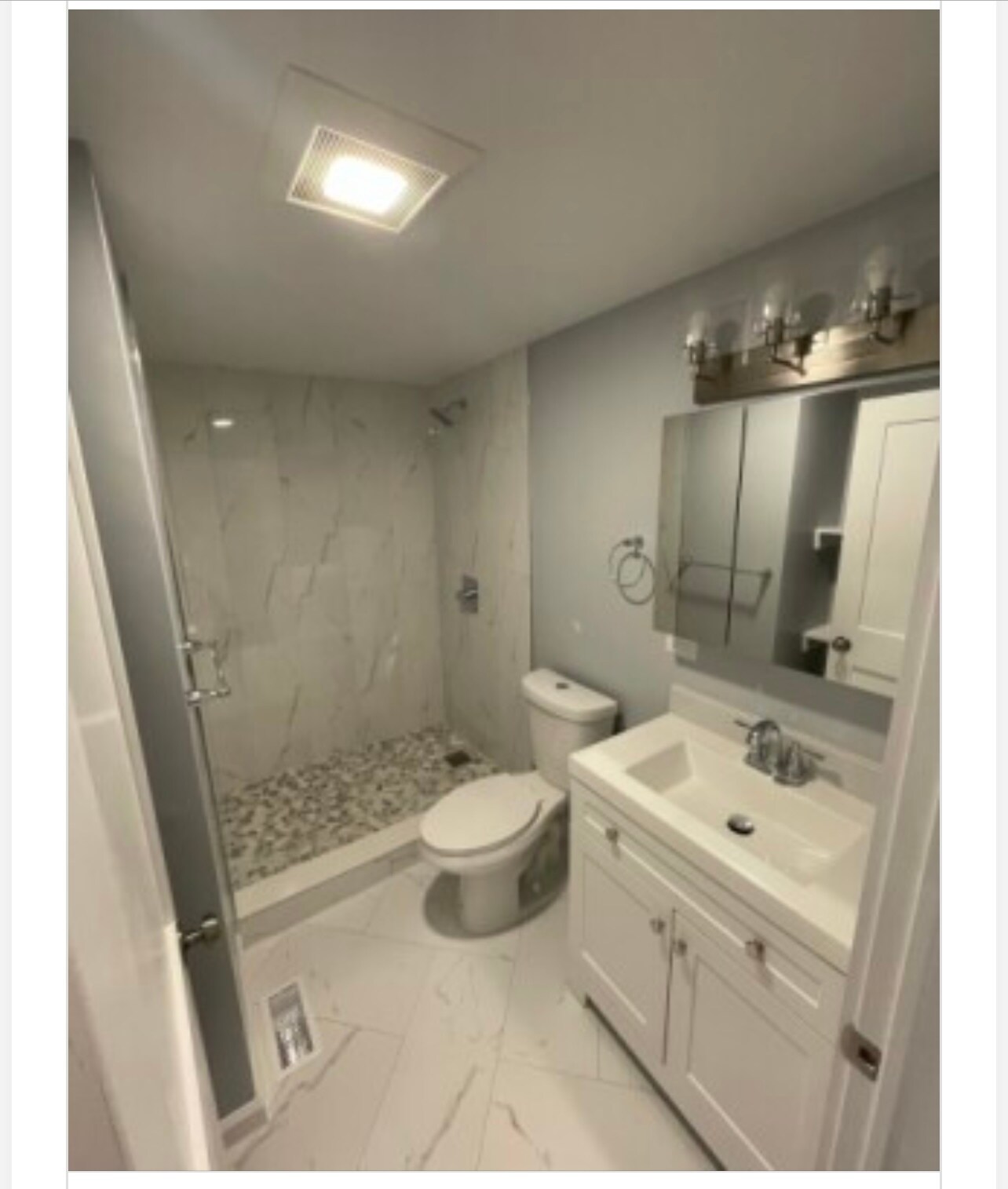 Building Photo - 33 Raymond Ave