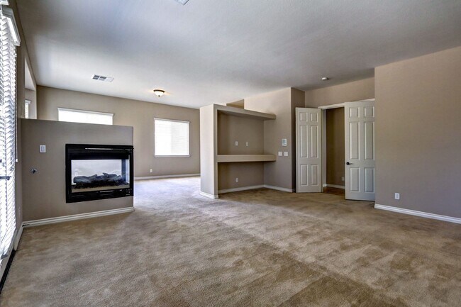 Building Photo - 7541 Prancing Pony Ct