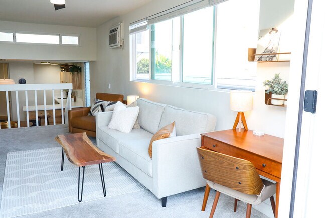 Building Photo - 1773 Torrance St