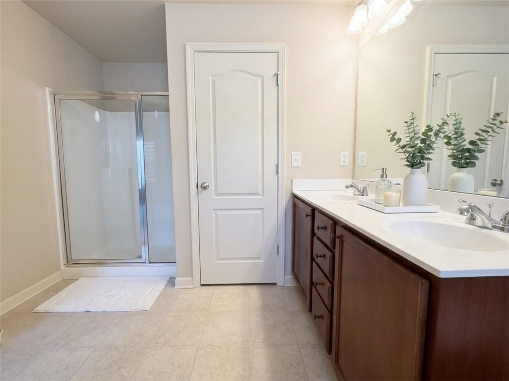 Building Photo - 2418 Sardis Chase Ct