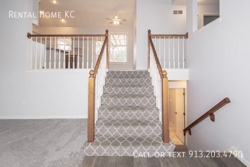 Building Photo - 1391 E 155th St