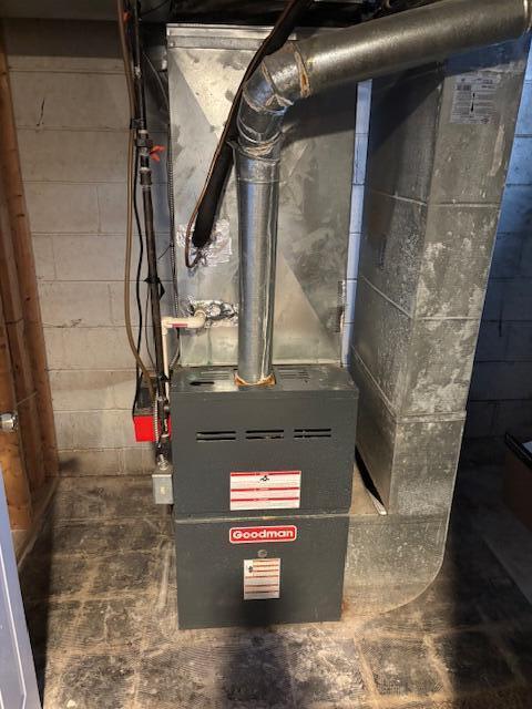 Building Photo - 18044 Prest St