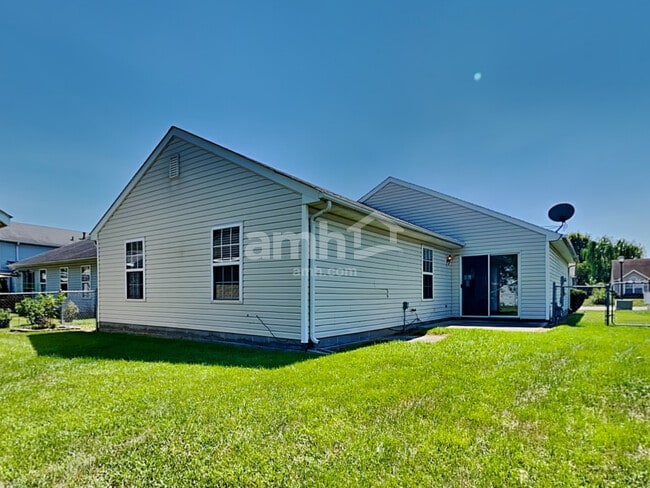 Building Photo - 818 Somerset Ct