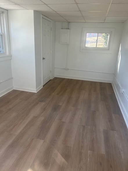 Building Photo - 346 Day Ave SW