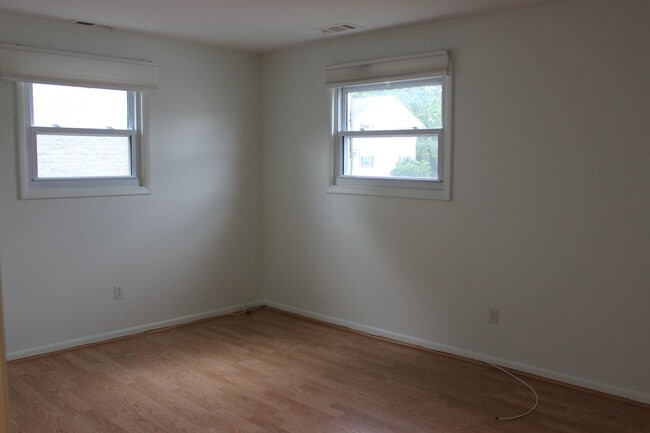 Building Photo - Pristine 2Bed Condo Unit in Warren Lodge!
